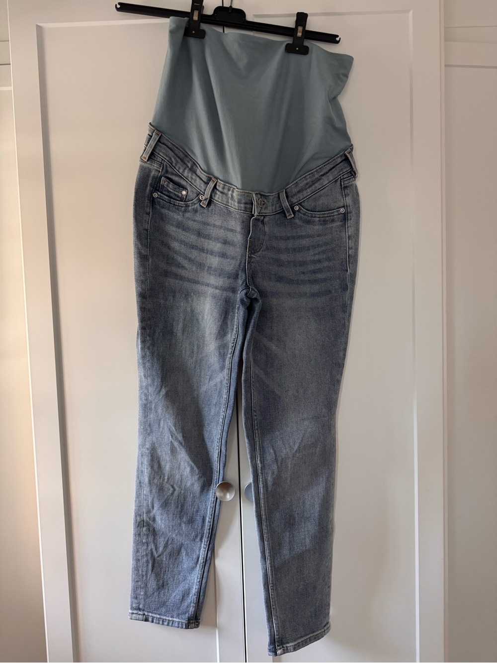 H&M Light Blue Maternity Skinny Jeans with Blue Elastic Panel size M